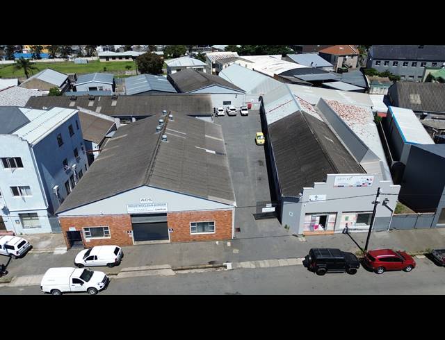2,092M² WAREHOUSE FOR SALE IN ARCADIA
